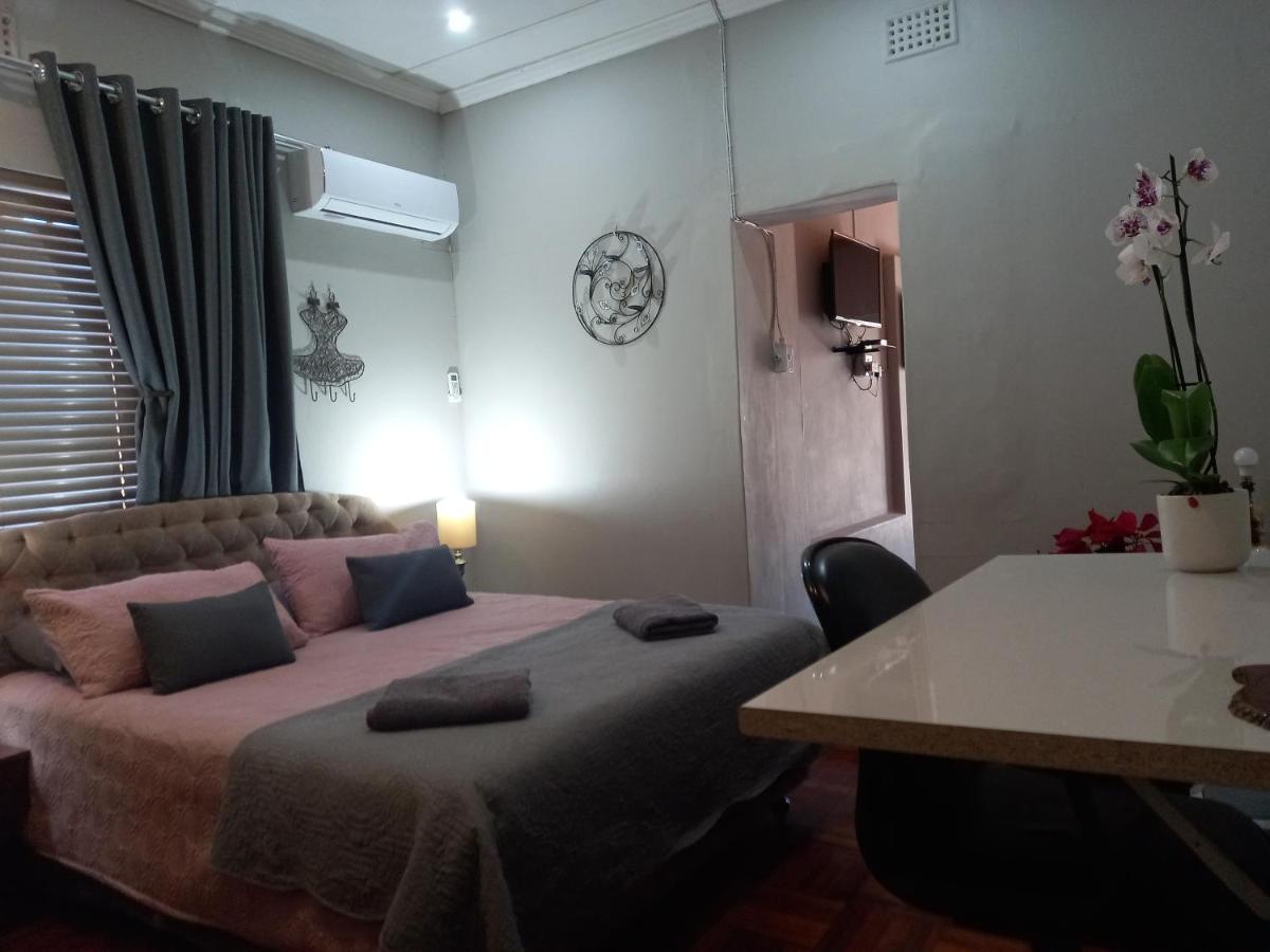 Mountainia Inn Вустер Экстерьер фото